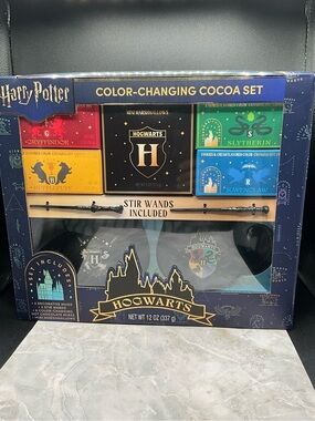 Warner Bros. Color-Changing Cocoa 2 mug Set - Hogwarts Gift Pack